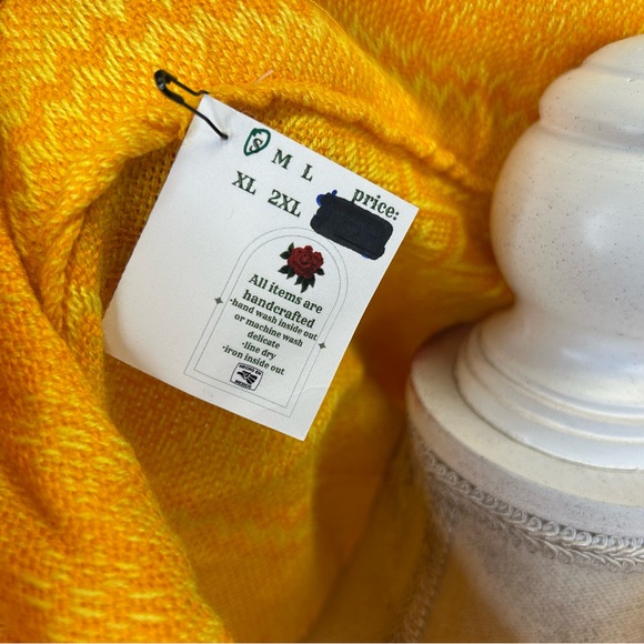 Vibrant Yellow Floral Poncho - Picture 8 of 11